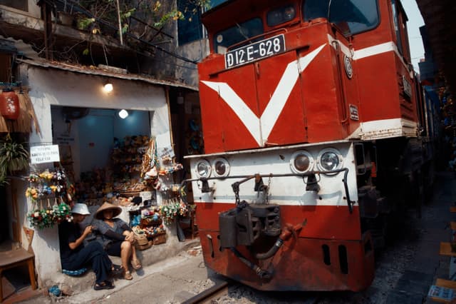 Hanoi train street